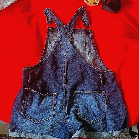 Short Jean overalls - Picture 2 of 3